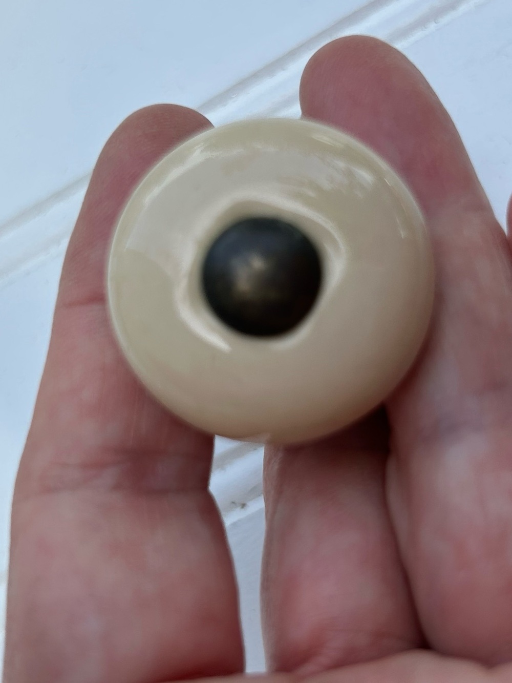 Vintage Knobs Cream Ceramic Drawer Brass Center Cottagecore Lot of Six - Picture 3 of 5